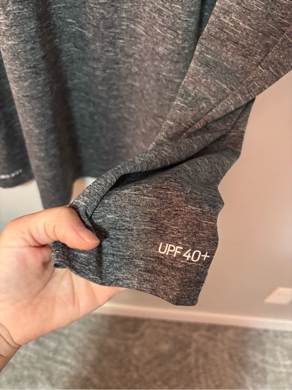 Nike Men’s Charcoal Gray Hooded Long Sleeve Shirt - Picture 4 of 5